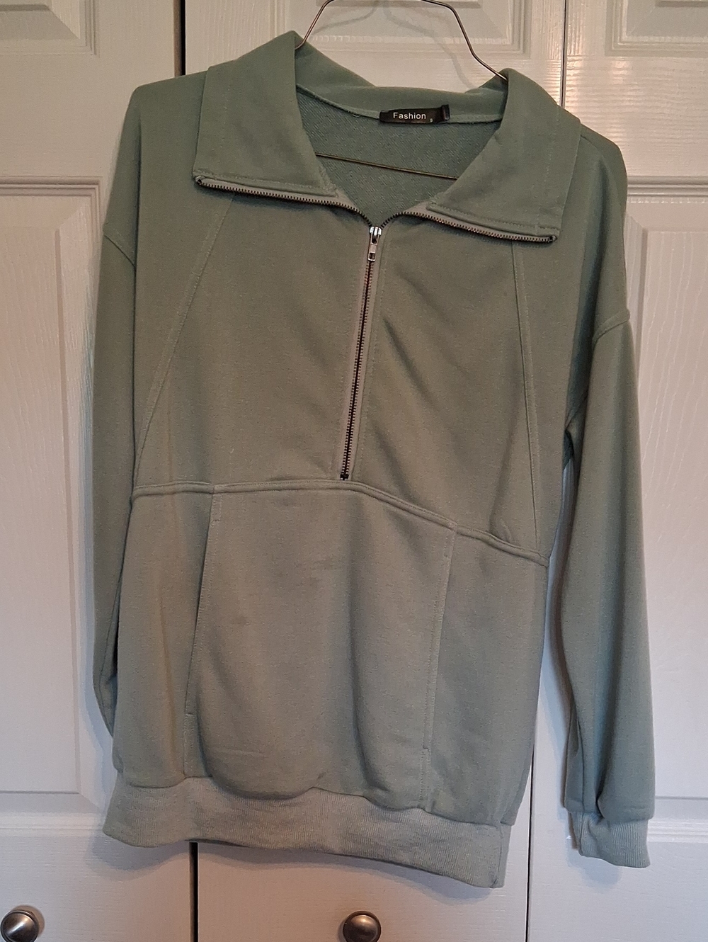 Amazon Essentials Sage Green Half-Zip Pullover Sweatshirt